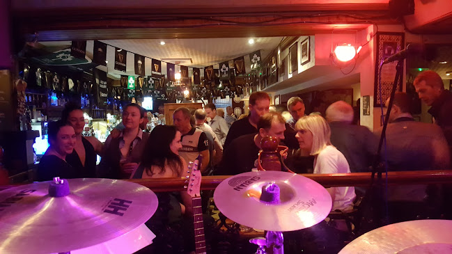 Comentarii opinii despre Canty's Bar