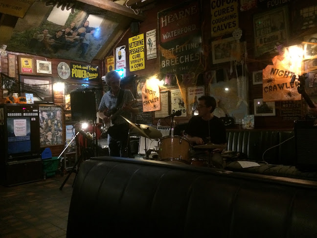 Mooney's Traditional Pub - Hospitality and gastronomy