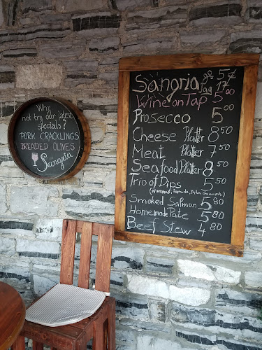 Curious Cat Wine Bar