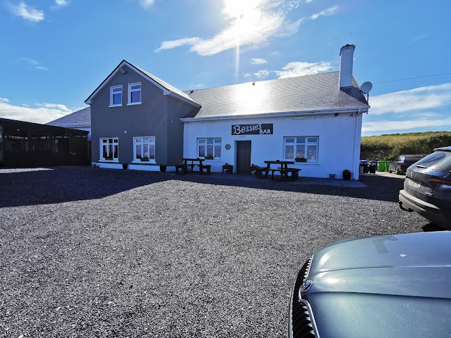 Comentarii opinii despre Bessies Bar