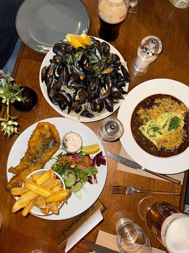 Cronin's Pub - Hospitality and gastronomy