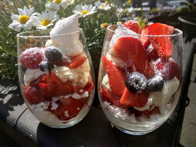 The Hen & Hog - Hospitality and gastronomy