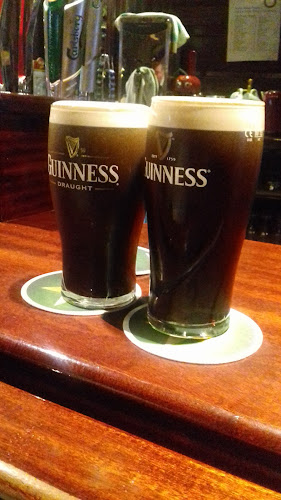 Comentarii opinii despre Quinlans Lounge