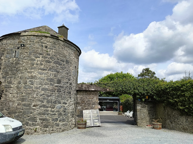 Tyrrellspass Castle - Hospitality and gastronomy