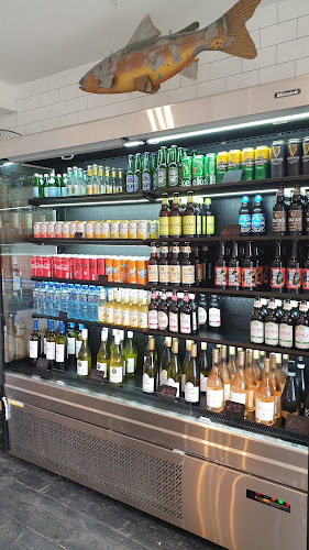 Russell's Fishshop - Hospitality and gastronomy