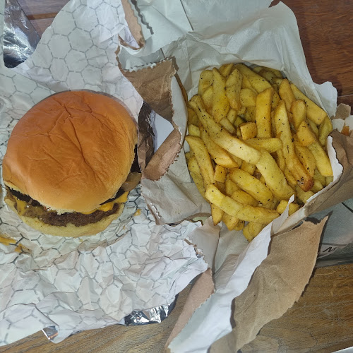 Locke Burger City Centre - Hospitality and gastronomy