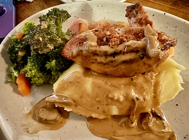 Gus O'Connor's Pub - Hospitality and gastronomy