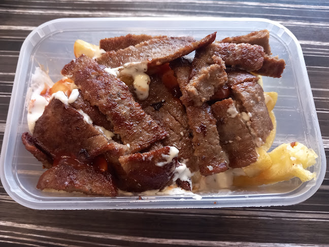 Macaris Takeaway - Hospitality and gastronomy