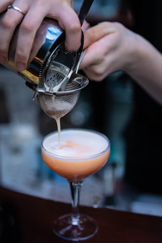 8 Eyre Square, Galway, H91 FT22