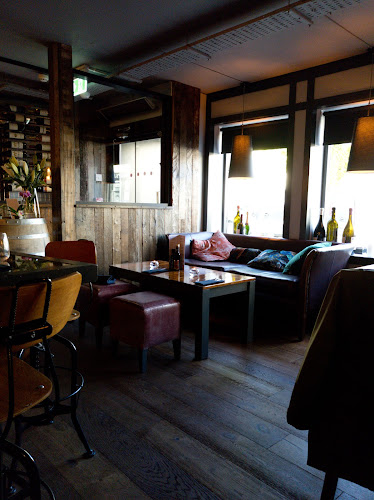 Comentarii opinii despre Red Island Wine