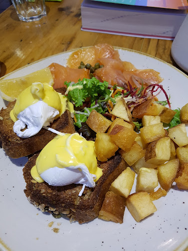 Dela Restaurant - Hospitality and gastronomy