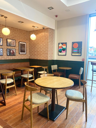 Quigleys Cafe, Bakery & Deli