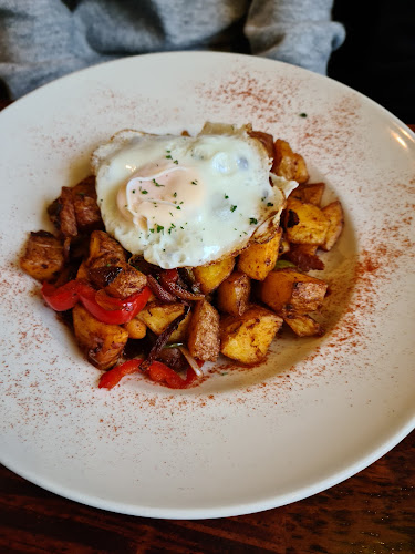 35 Eyre St, Galway, H91 R8Y9