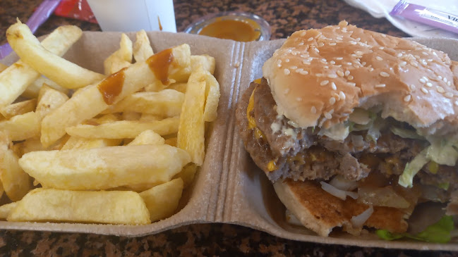 Burger Mac - Hospitality and gastronomy