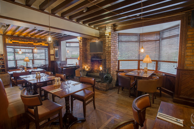 The Dew Drop Inn & Brewhouse