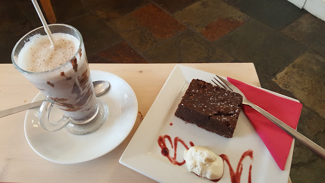 44 Main St, Town-Plots, Kinsale, Co. Cork, P17 H042