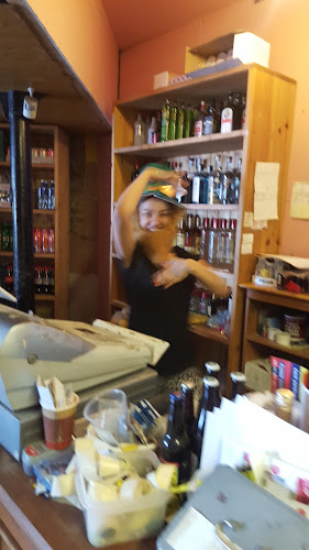 Skellys Bar & Guest House - Ballymahon