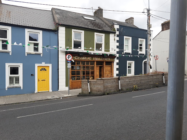 Comentarii opinii despre Charlie Malone's