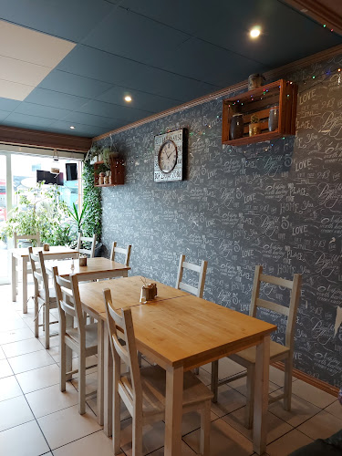 Opinii despre Delicious Cafe and Bistro în Newbridge - Hospitality and gastronomy