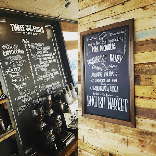 Three Fools Grand Parade - Hospitality and gastronomy