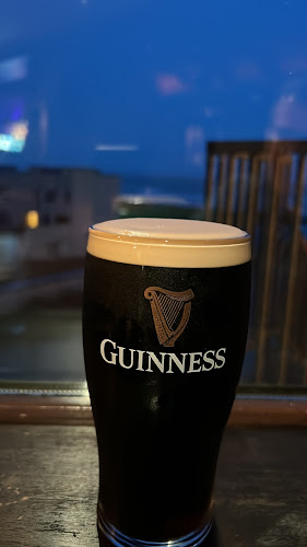 Gilroy's Bar - Hospitality and gastronomy