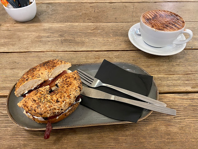 Mocha Beans Cross St - Hospitality and gastronomy