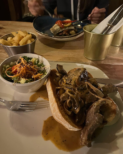 Skellys Bar & Guest House - Ballymahon