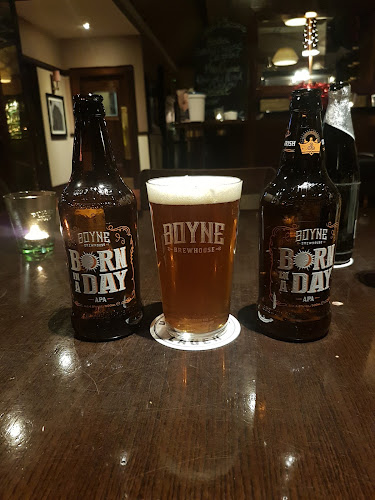 Whytes Bar and Restaurant