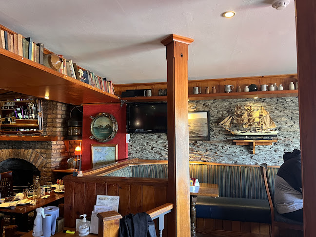 The Moorings Guesthouse & Seafood Restaurant @ The Bridge Bar - Kilrush
