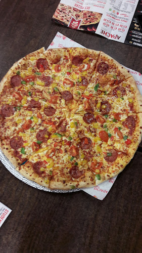 Apache Pizza Cashel - Hospitality and gastronomy