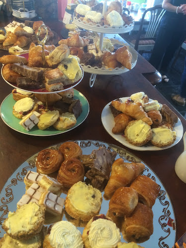 Comentarii opinii despre The Castle Coffee House & Eatery