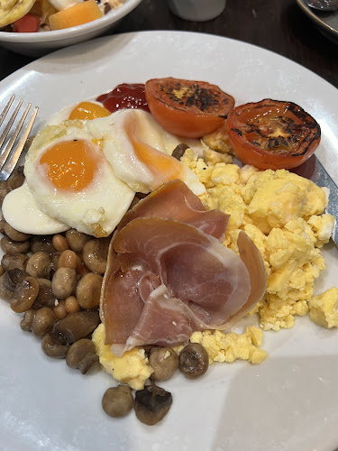 Howard’s Restaurant - Hospitality and gastronomy