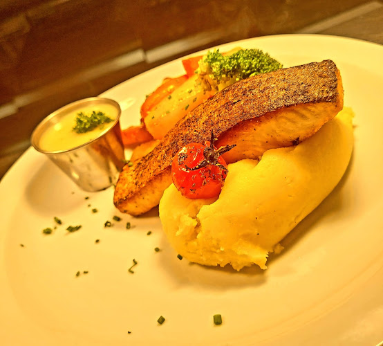 THE RAMBLING HOUSE BAR & RESTAURANT - Hospitality and gastronomy