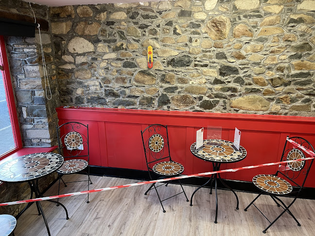 Comentarii opinii despre Red Moon