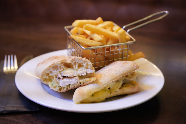 Opinii despre Christy's Bar | Restaurant | Listowel în Listowel - Hospitality and gastronomy