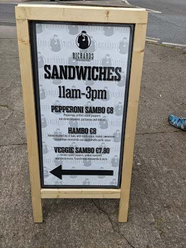 Comentarii opinii despre Little Richards Wood Fired Pizza