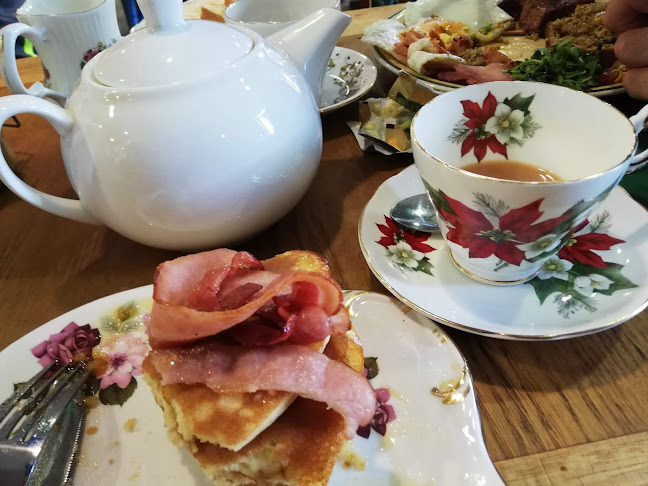 Comentarii opinii despre Tartan Larder Café