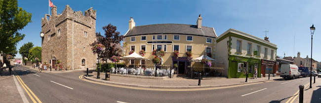 The Queens Bar - Hospitality and gastronomy