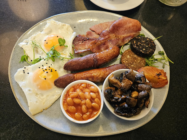 Strong's Cafe Bistro - Hospitality and gastronomy