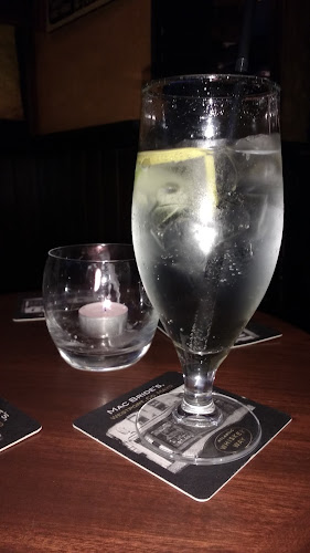 Comentarii opinii despre Mac Brides Bar