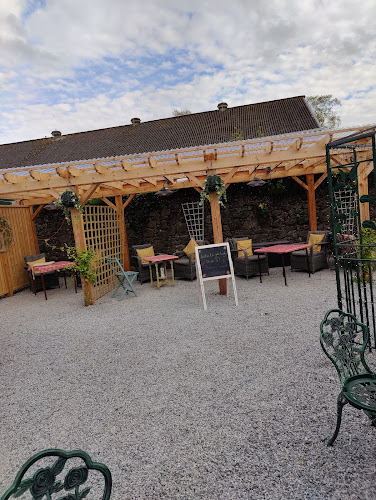 Opinii despre Courtyard Cafe în Birr - Hospitality and gastronomy