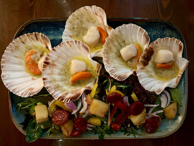 The Moorings Guesthouse & Seafood Restaurant @ The Bridge Bar - Hospitality and gastronomy