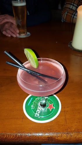 Comentarii opinii despre The Folk House Bar