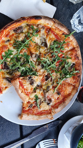 Guy's Seafood Bar Clifden - Clifden