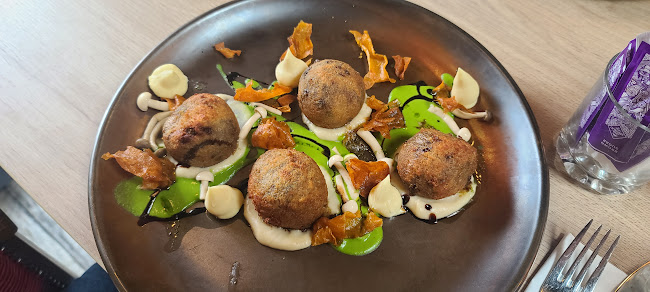 Comentarii opinii despre The Dock Wall