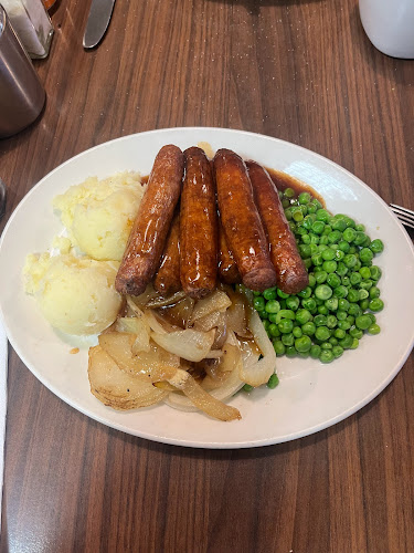 Carrigtwohill Shopping & Business Centre, Carrigtwohill, Co. Cork