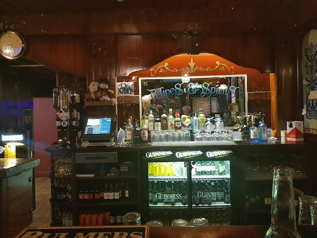 Collin's Lounge & Bar