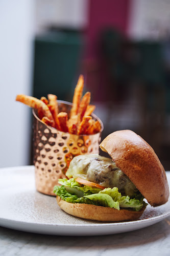 The MET Bar & Restaurant - Hospitality and gastronomy