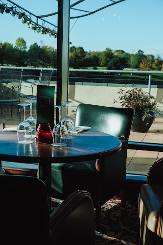 Seves Bar & Restaurant