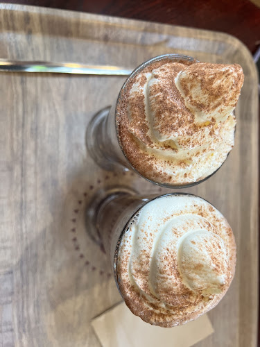 Comentarii opinii despre Costa Coffee